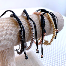 Load image into Gallery viewer, Small Metal Link Bracelet

