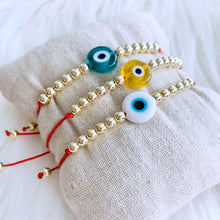 Load image into Gallery viewer, Evil Eye Glass Bead Bracelet
