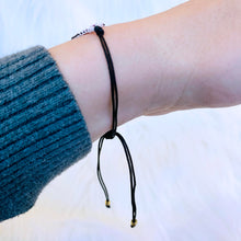 Load image into Gallery viewer, Shell Friendship Bracelet
