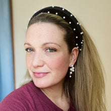 Load image into Gallery viewer, Plush Pearl Headband
