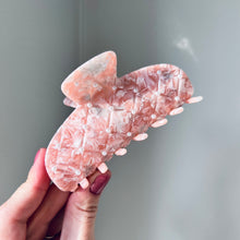 Load image into Gallery viewer, Pink Pearl Hair Clip
